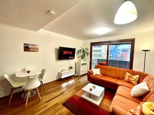Entire Apartment, near Clarion, O2 Arena, Metro 3 min, Easter market in City Center 15 min
