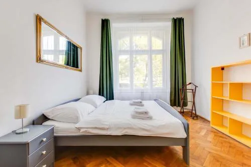Family 2BDR apartment in Historical Vinohrady