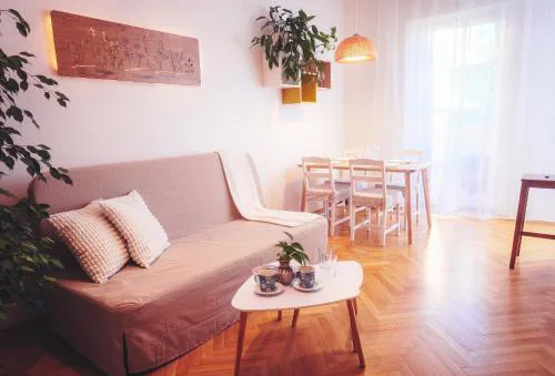Family apt with Terrace, near Center, big Parks and Viewpoints