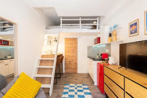 Goose Apartment with Parking