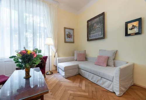 Historic Apartment in Vinohrady, Loved by Locals by EasyBNB Premium