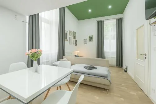2BR Apartment - Prague 1 - Elevator - Self Check-in