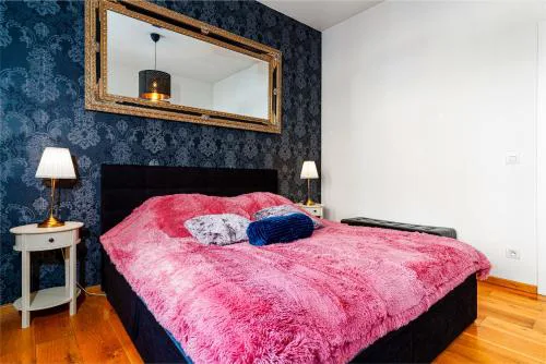 Hound Deluxe Suite