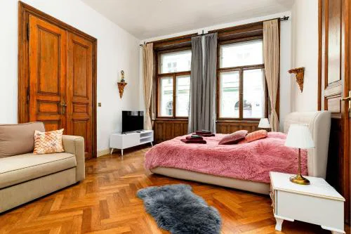 Imperial Deluxe Suite