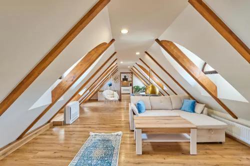 Karlova Twelve Deluxe Apartments