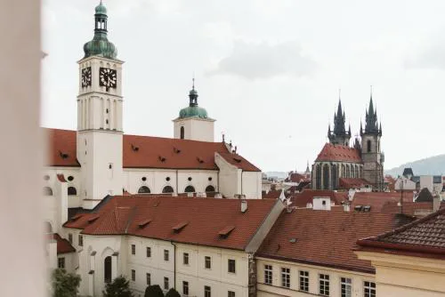 LIL Apartment with Tyn Cathedral View, Parking & AC