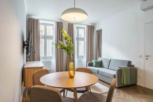 Limehome Prague Halkova