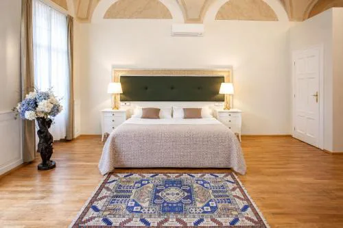 Little King Hotel U Malvaze