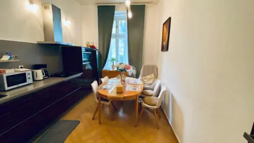 LOvely room in the Centre