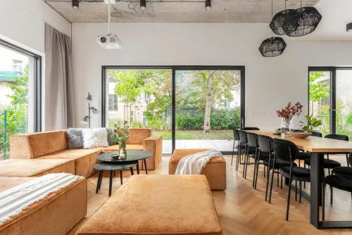 Luxury Oomph Apartments