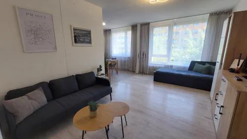 Metro Budějovická apartment