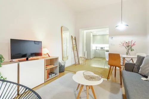 Modern apartment with garden
