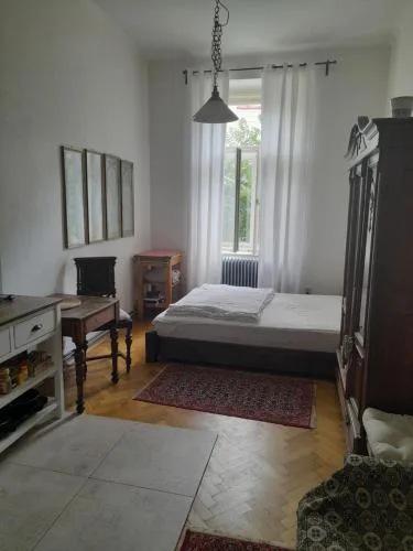 Newly Refurbished Self-contained Cosy Room