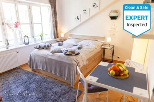 Old Town Square Apartment