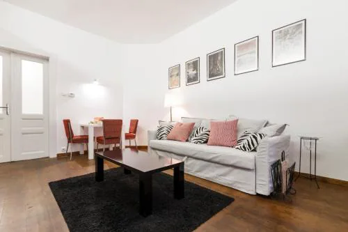Prague Days - One-bedroom Apartment with Netflix right next to Žižkov Tower