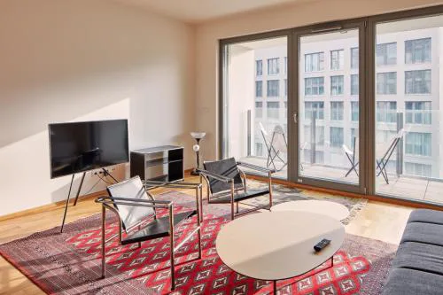 Prague Days - Spacious Apartment with Balcony by the Vltava river in Karlin