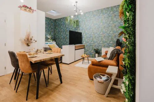 Prague Days - Studio with Balcony and Netflix in New Town