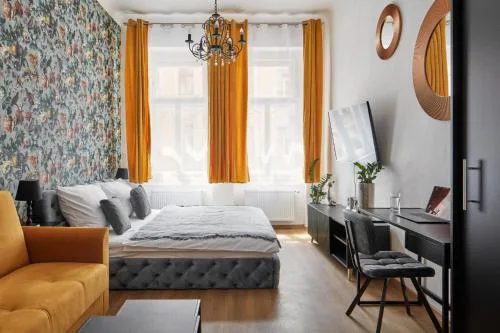 Prague Days - Sunlit 1BDR Apartments w Netflix in New Town