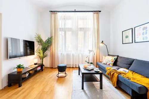Prague Days - Two Bedroom Apartment with 200Mbs WiFi, TV & Netflix