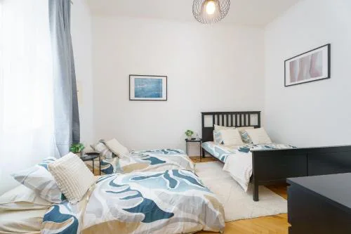 Quiet Apartment Near River and City Center