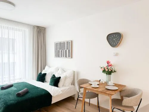 REAL Living by REFA Karlin 406