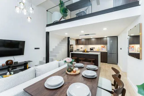 Rentero Central Loft Apartment