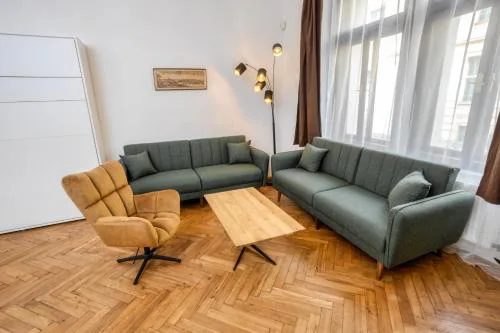 Royal Charlie Suite