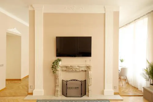 Royal Crown Apartment