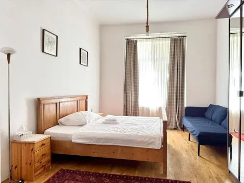 Spacious 2BR in Historical Vinohrady
