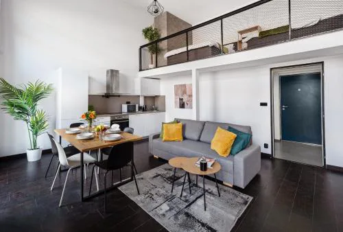 Spacious loft-aparts on Karlin