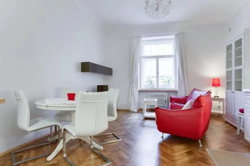 Stylish Quiet Apartment in Prague Old Town Historic Centre