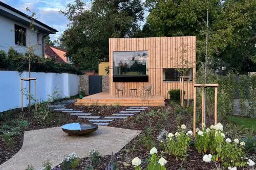 Stylish tiny house in an urban oasis