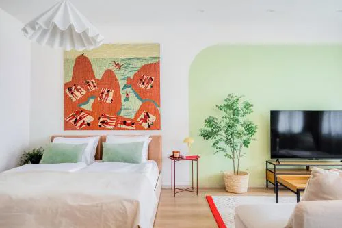 Sunny Apartment with Balcony 2 King Beds City Center by Gravity Prague