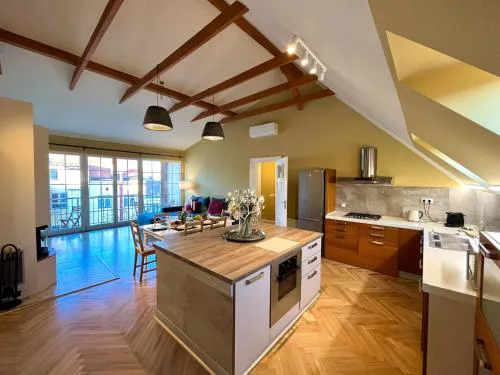 The Dragonfly Residence