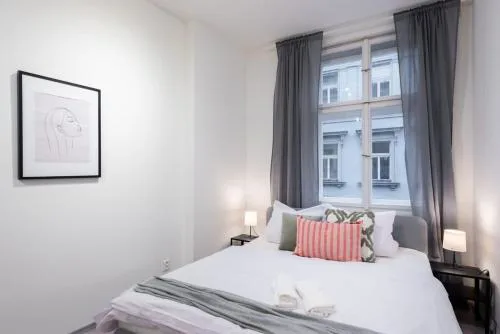 Timeless Charming Studio near Old Town