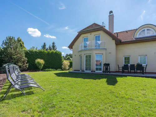 Villa Garden & Terrace Villa by Interhome