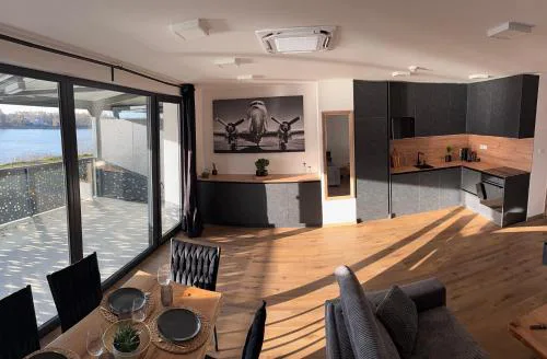 Panorama Lake Residence