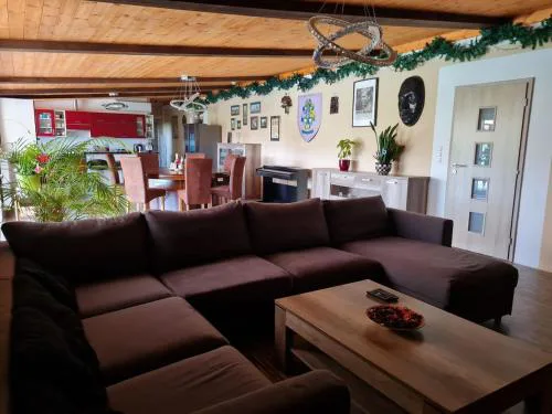 Mansion House, Your Private Paradise near Prague
