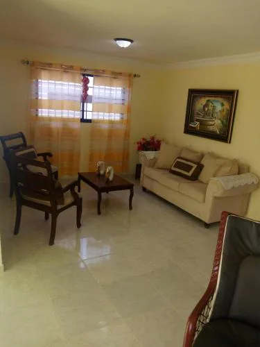 apartamento en reparto los tres ojos