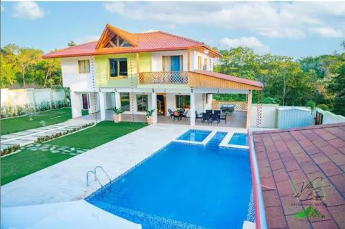 Villa del Bosque, Vacacional Matua