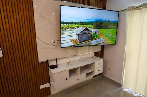 Amazing 2BR apartment near the airport