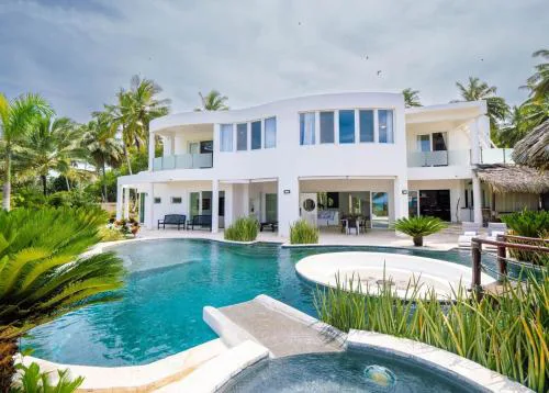Villa Emoción Del Mar - Beachfront Luxury Villa