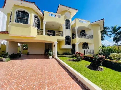 360 View House with Private Pool Jacuzzi and Terrace