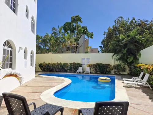 Costambar Ocean Breeze - Beachfront Apartment with Pool