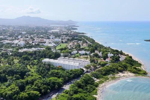 New Beachfront at Sunset Apartments 3 Bedroom 2 Bath Gym Pool PS5