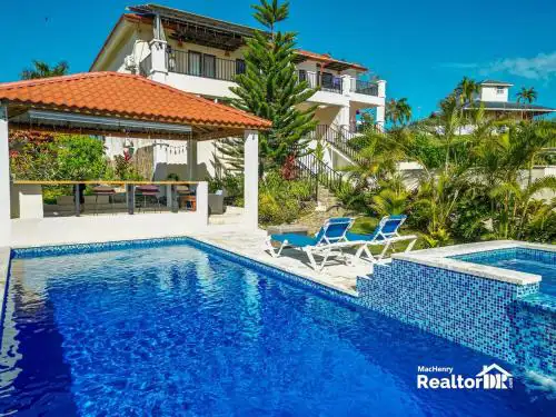 Casa Estrella, Relaxation Begins