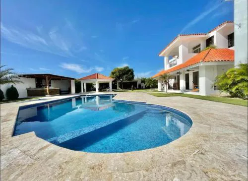 10 bedroom huge villa close to Sosua downtown