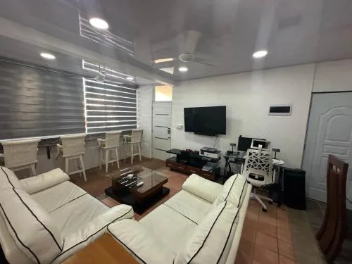 4 Bedroom 4 Bath & Laundry Room Apartment