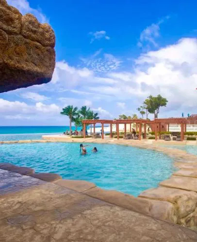 5 bd villa with rooftop in Sosua Ocean Village