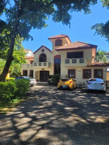B&B Pavillion